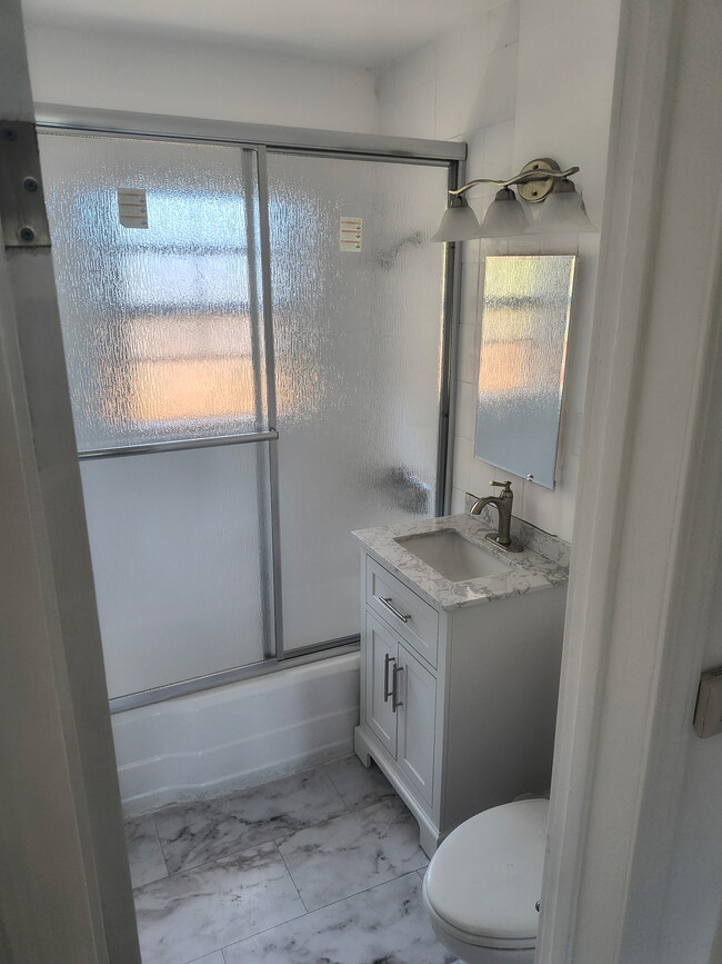 Bathroom - 10930 Charnock Rd