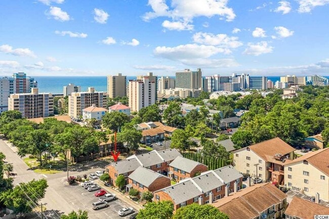 One minute from the beach - 7603 Porcher Dr