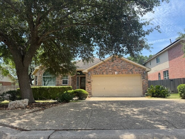 Building Photo - STONE OAK  |  GATED COMMUNITY  |  3 BEDROO...