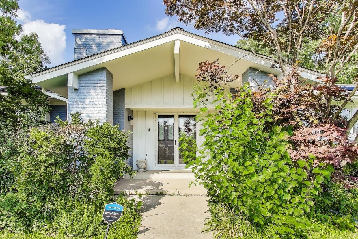 Foto principal - 69 Windsor Dr