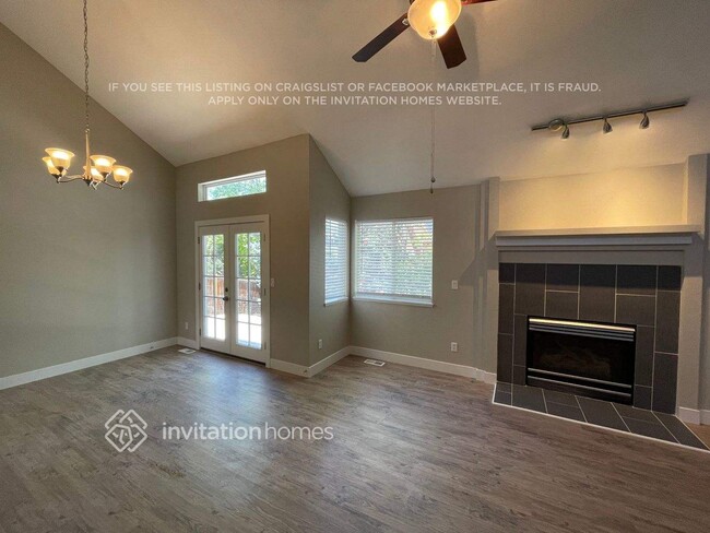 Building Photo - 3289 S Espana Cir