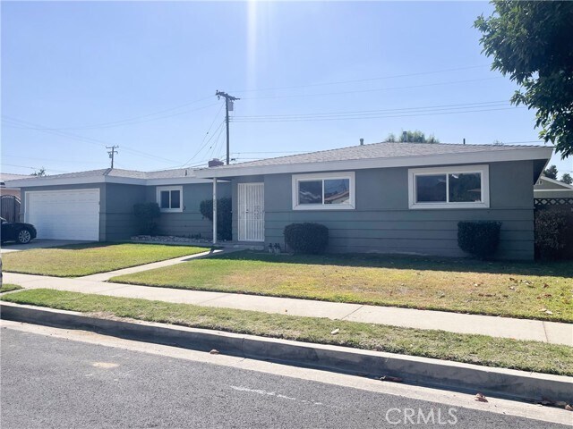 Primary Photo - 2206 W Farlington St