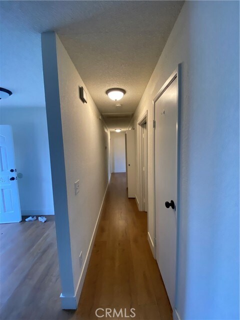 Foto del edificio - 7882 Lyons Ave