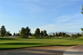 Building Photo - 7273 Vista Bonita Dr