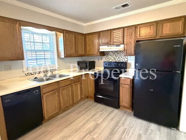 Building Photo - 383 Harts Way Dr