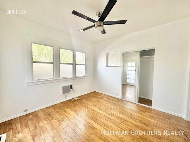 Building Photo - 858 N La Fayette Park Pl