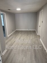 Building Photo - 1108 W Center St