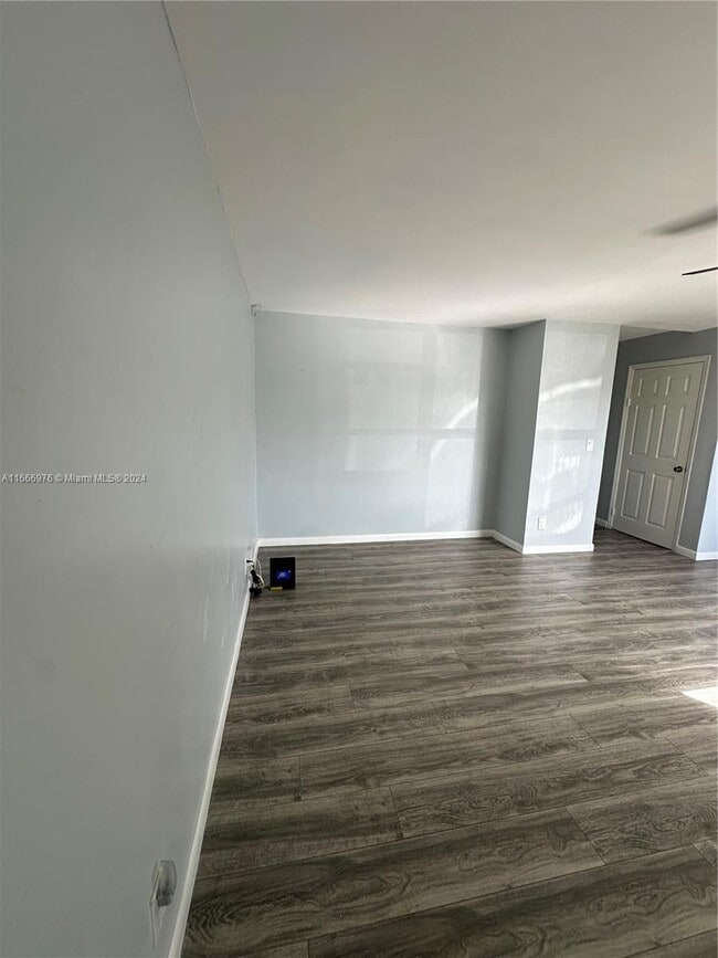 Building Photo - 4410 26th Ave