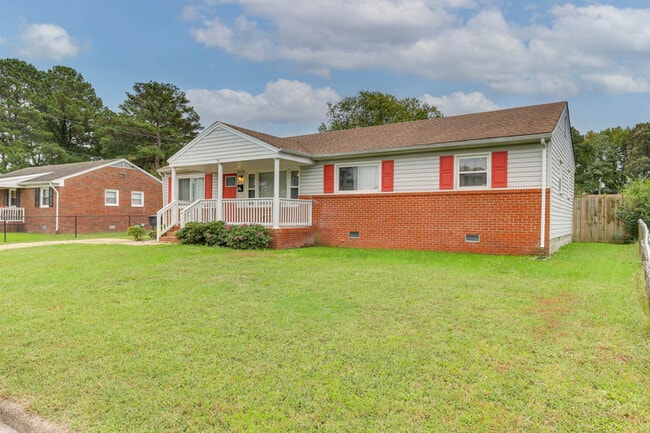 Photo - 1011 Robinson Rd House