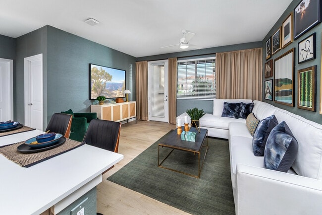 Building Photo - Marlowe Peoria Place