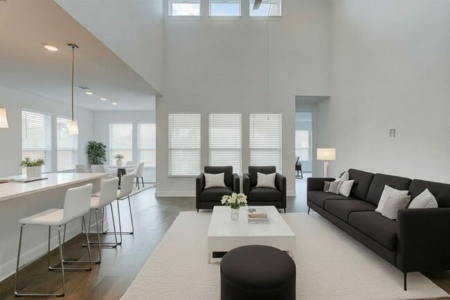 Foto del edificio - 5705 Cimarron Rdg Ln