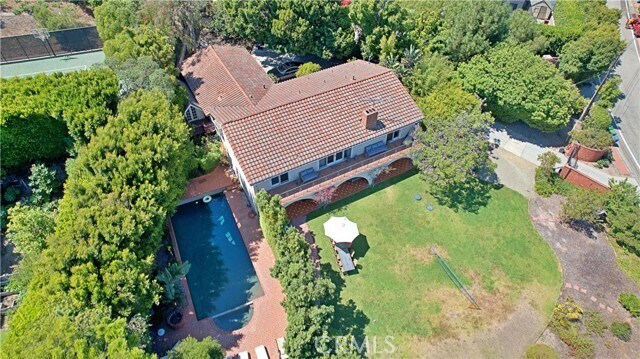 Foto del edificio - 7161 Grasswood Ave