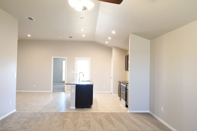 Foto del edificio - Beautiful Brick Home 3 bed/ 2 bath/ 2 car garage Cooper District! Spring 2026!!