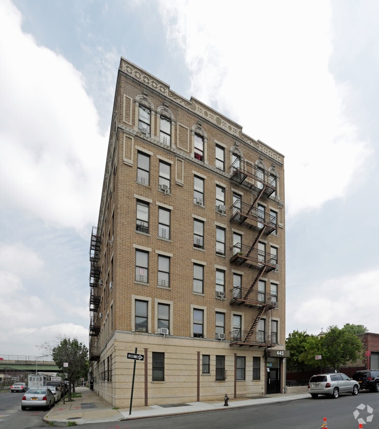 Building Photo - 445 E 174th