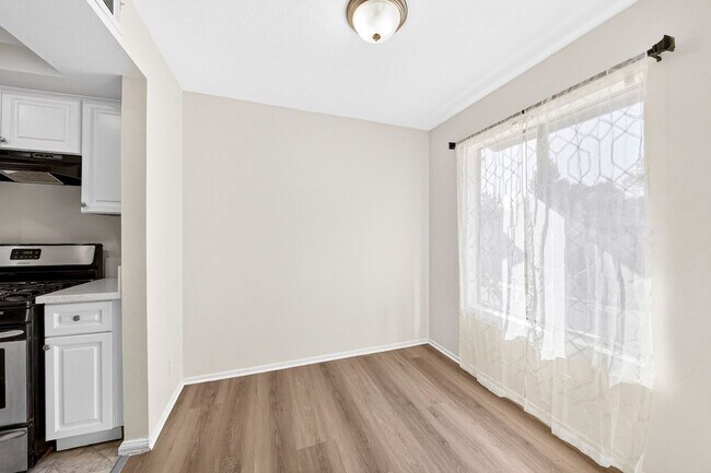 Foto del edificio - 2324 Lillyvale Ave