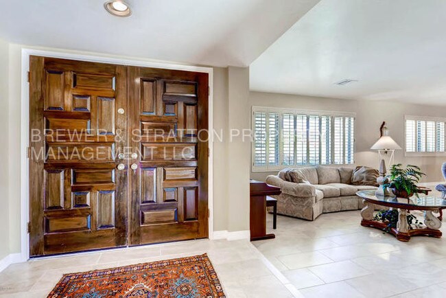 Building Photo - 10060 E Cortez Dr