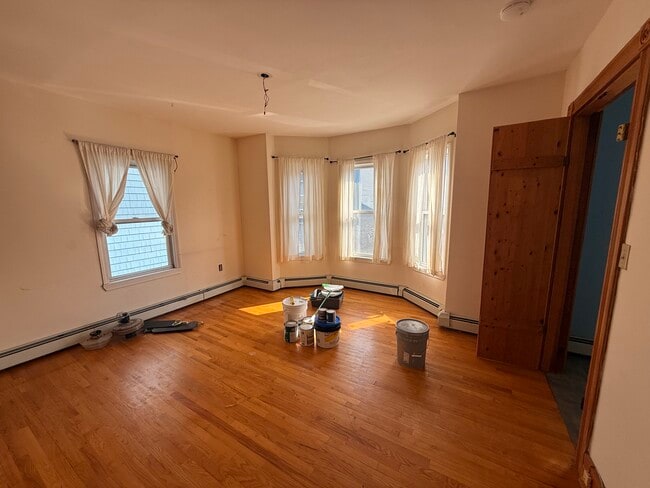 Building Photo - 54 Rossmore Rd