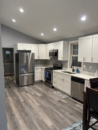 Building Photo - 2156 Sandy Ln