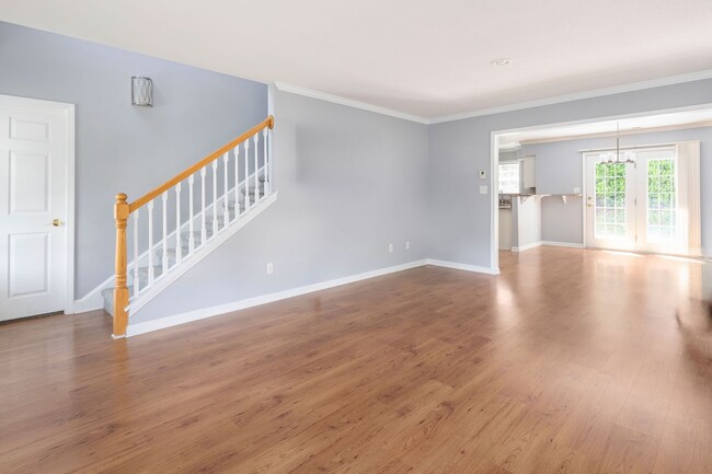 Building Photo - Lovely Two-Story Home in Weaverville