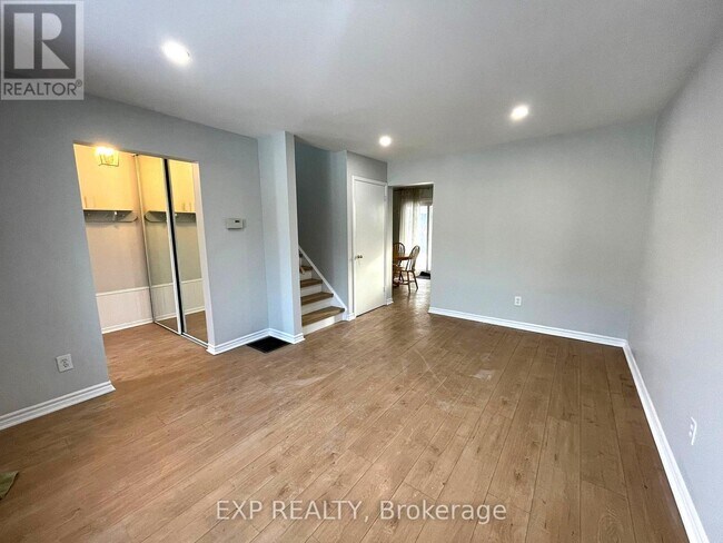 Building Photo - 184 Hollyberry Trail