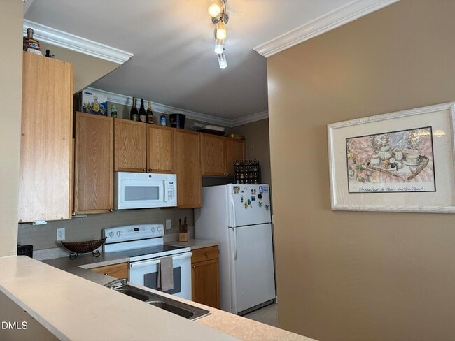 Building Photo - 2044 Metacomet Way