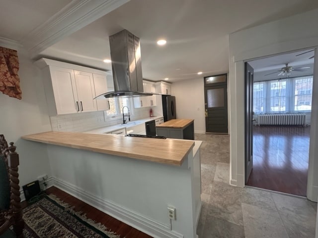 Building Photo - 5814 N Campbell Ave