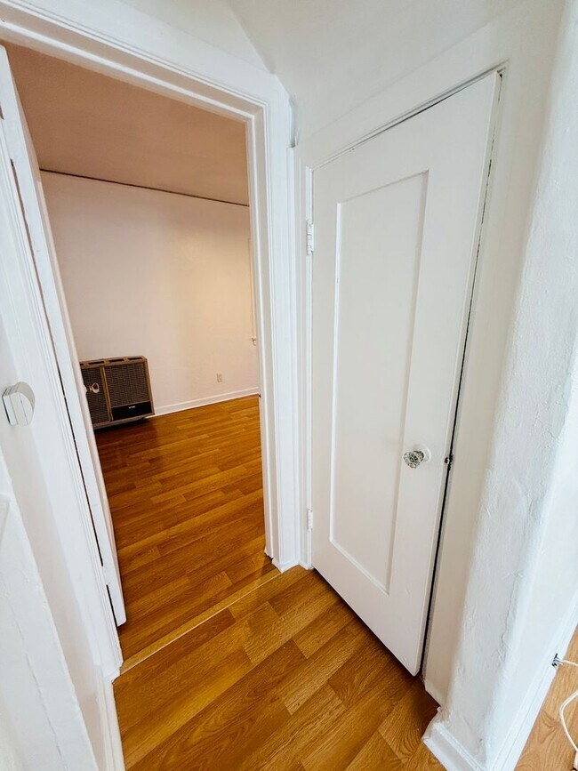 Foto del edificio - 1801 W 39th St