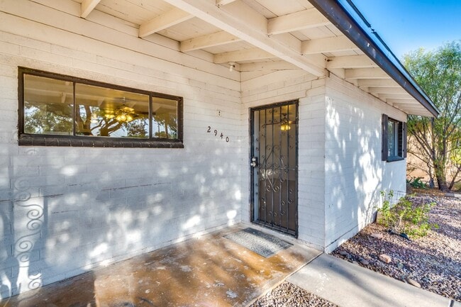 Building Photo - 2940 N Cherry Ave