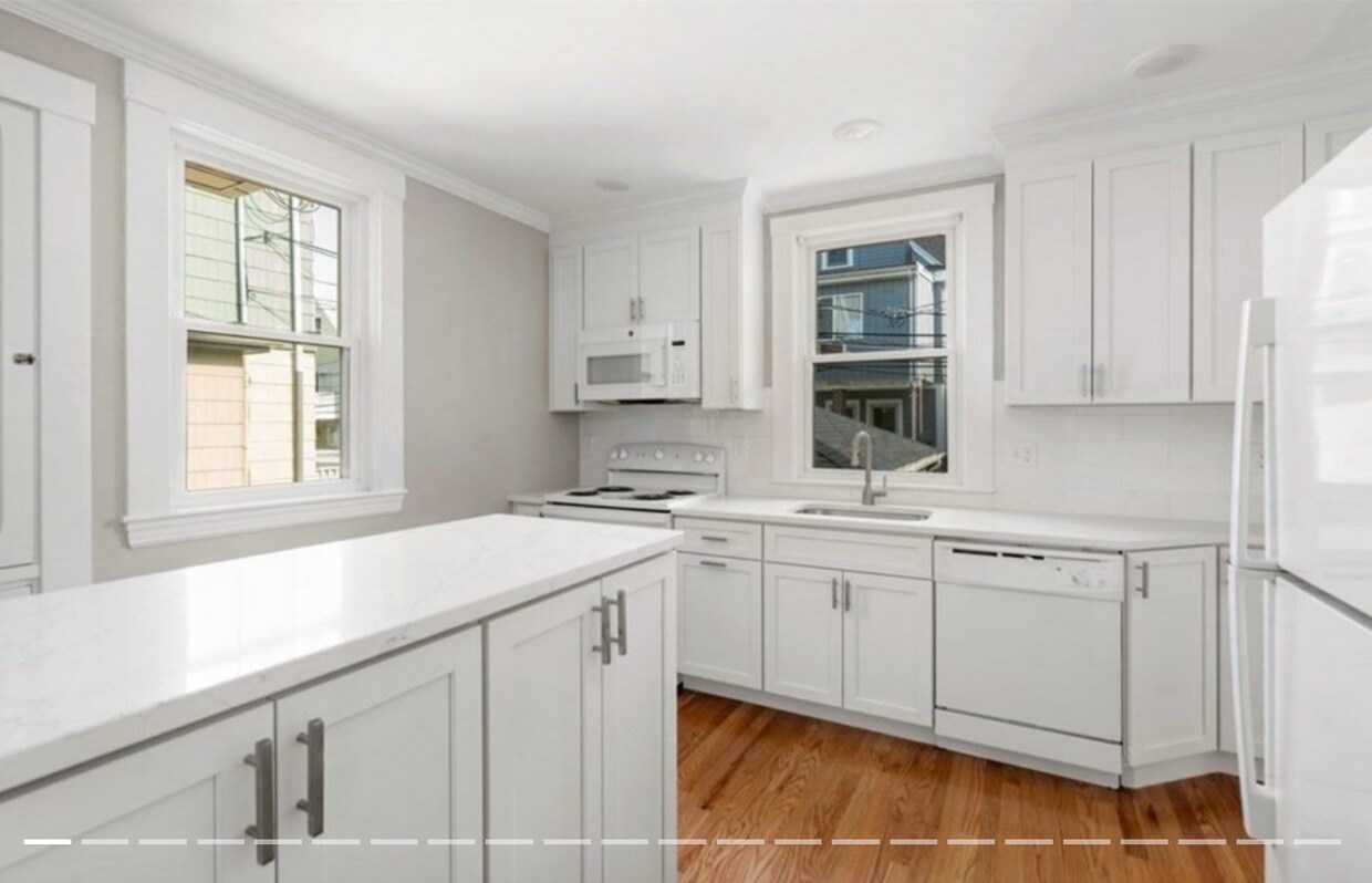 Foto principal - 142 Powder House Blvd