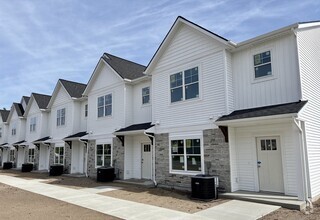 Building Photo - Ventura Townhomes