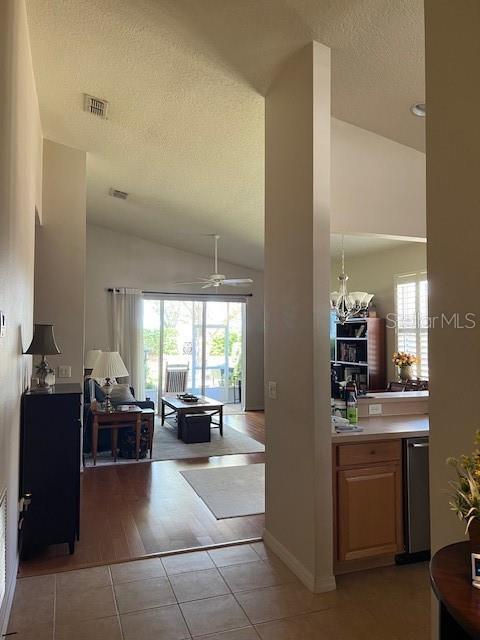 Building Photo - 155 Crepe Myrtle Dr