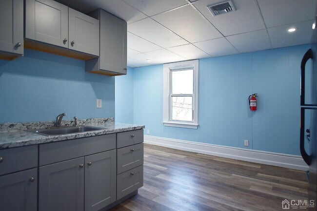 Building Photo - 47 Bordentown Ave