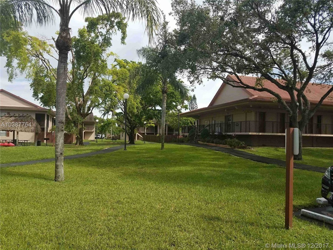 Foto principal - 11267 SW 88th St