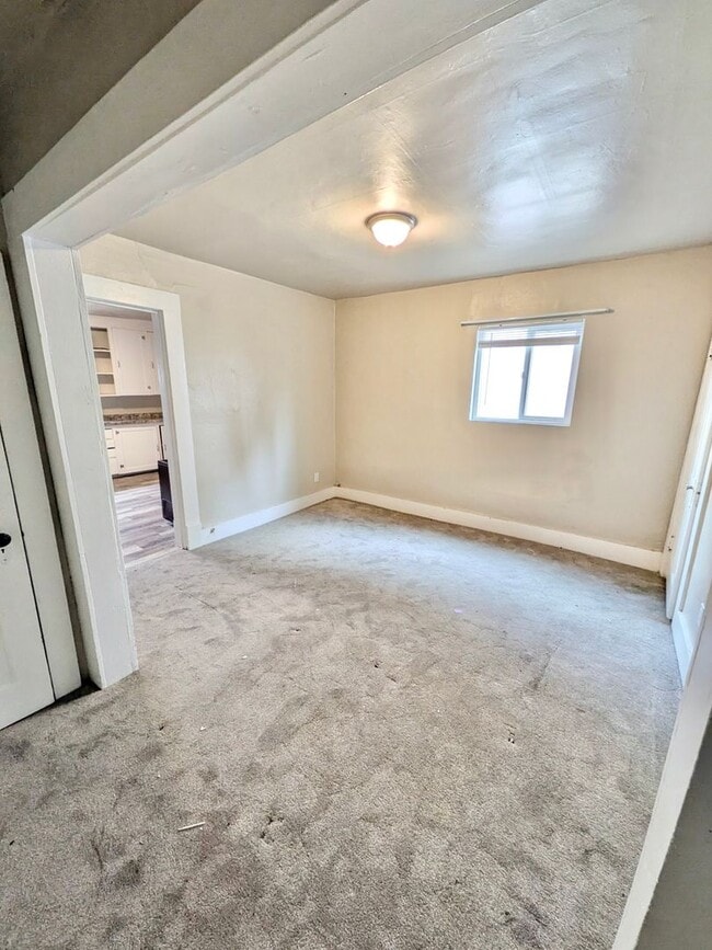 Foto del edificio - 1833 E 3rd St