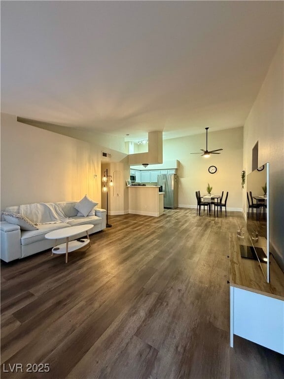 Foto del edificio - 1575 W Warm Springs Rd