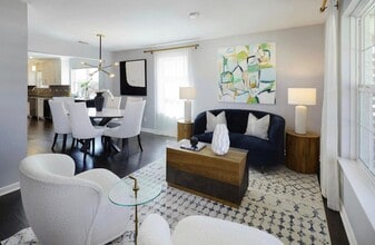 Building Photo - 10282 Vinemont St