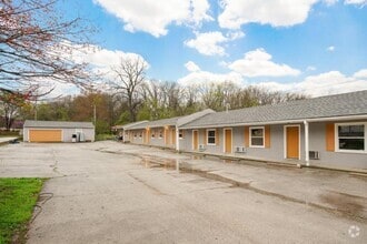 Building Photo - 21 Larue St