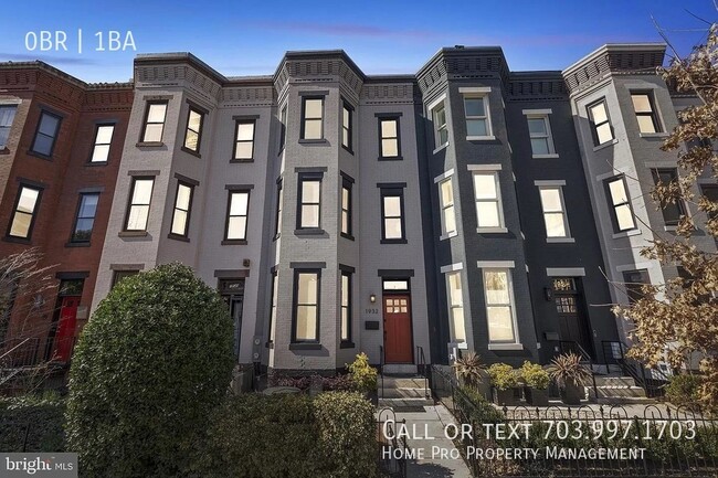Building Photo - Fantastic studio apartment, modern in Dupo...