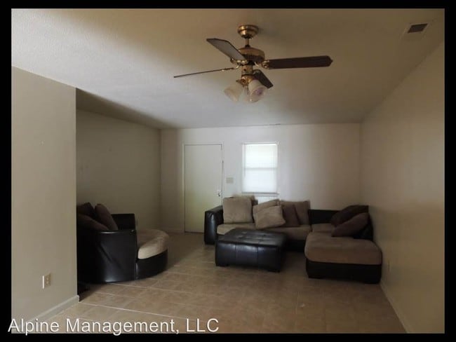 Building Photo - 1103 Pine Forest Trl
