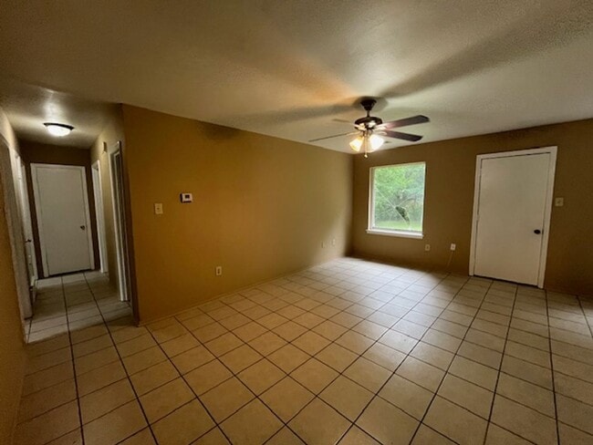 Foto del edificio - Renovated 3 Bedroom 1 Bath Home for Rent!