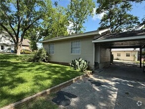 Building Photo - 4910 Rainbow Cir