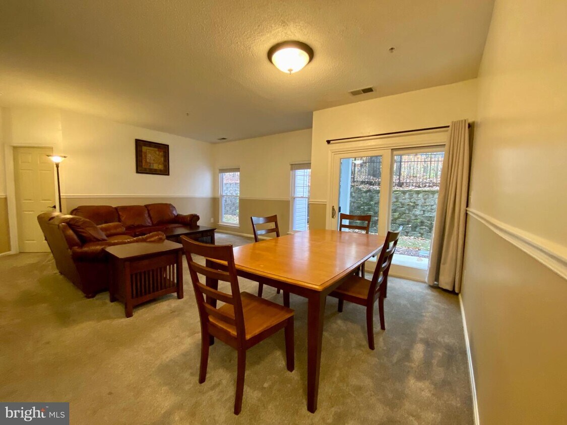 Primary Photo - 1303 Sandwort Ct