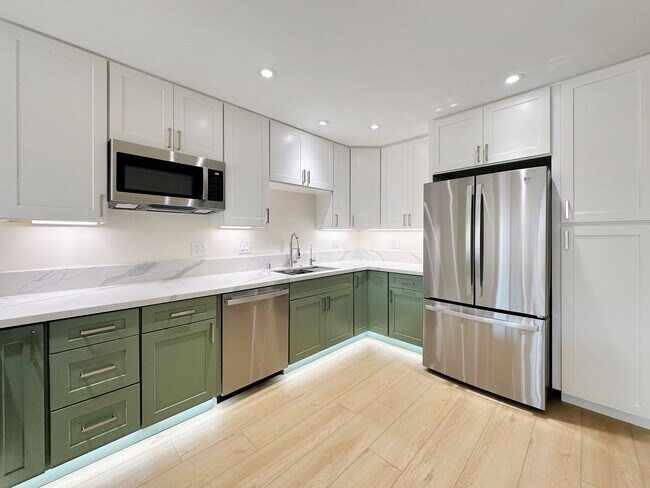Foto del edificio - Beautiful 2BD/2BA Fully Remodeled w/ Reserved Parking & AC in Mission Beach!