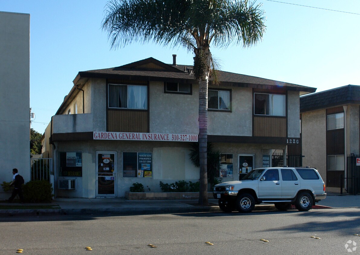 Building Photo - 1220 W Gardena Blvd