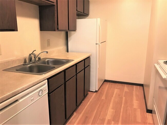 Foto del edificio - 2442 Chalet Gardens Ct