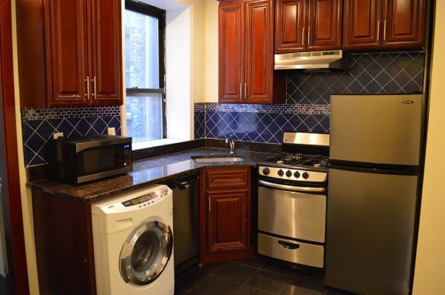 Primary Photo - 110 W 109th St