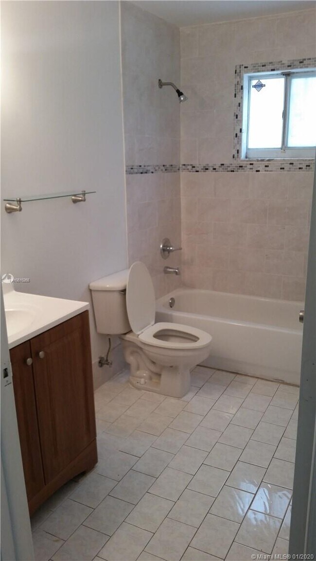 Building Photo - 8177 NW 8th St  D3 Miami Fl 33126