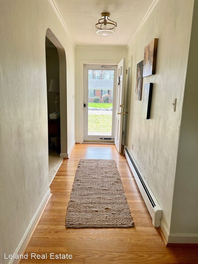 Building Photo - 3 br, 2 bath House - 4652 Paul Revere Road