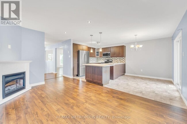 Building Photo - 24 Acorn Crescent