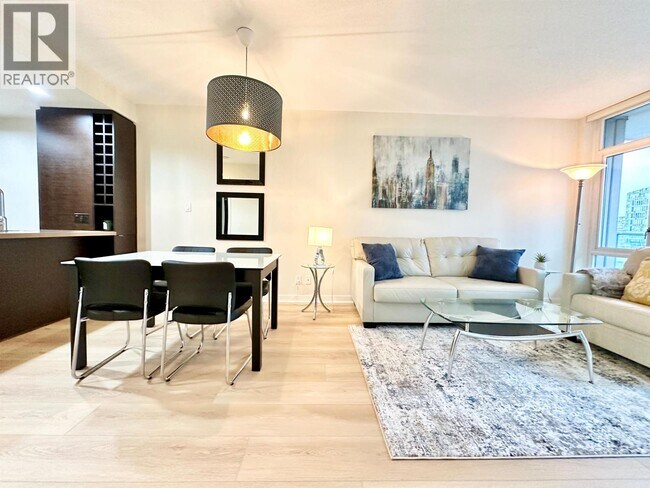 Photo du bâtiment - 833 Homer St